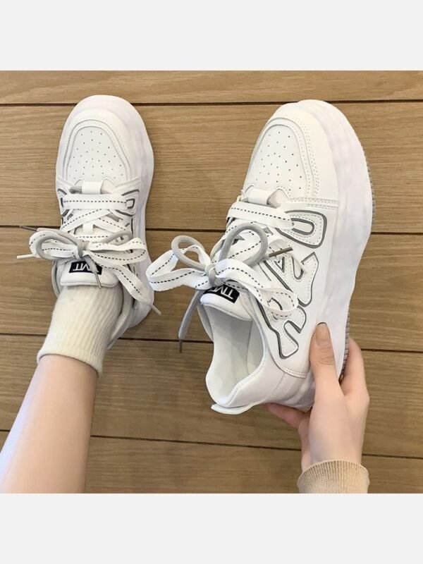 Trendy Contrast Color Dissolving Sole Sneakers
